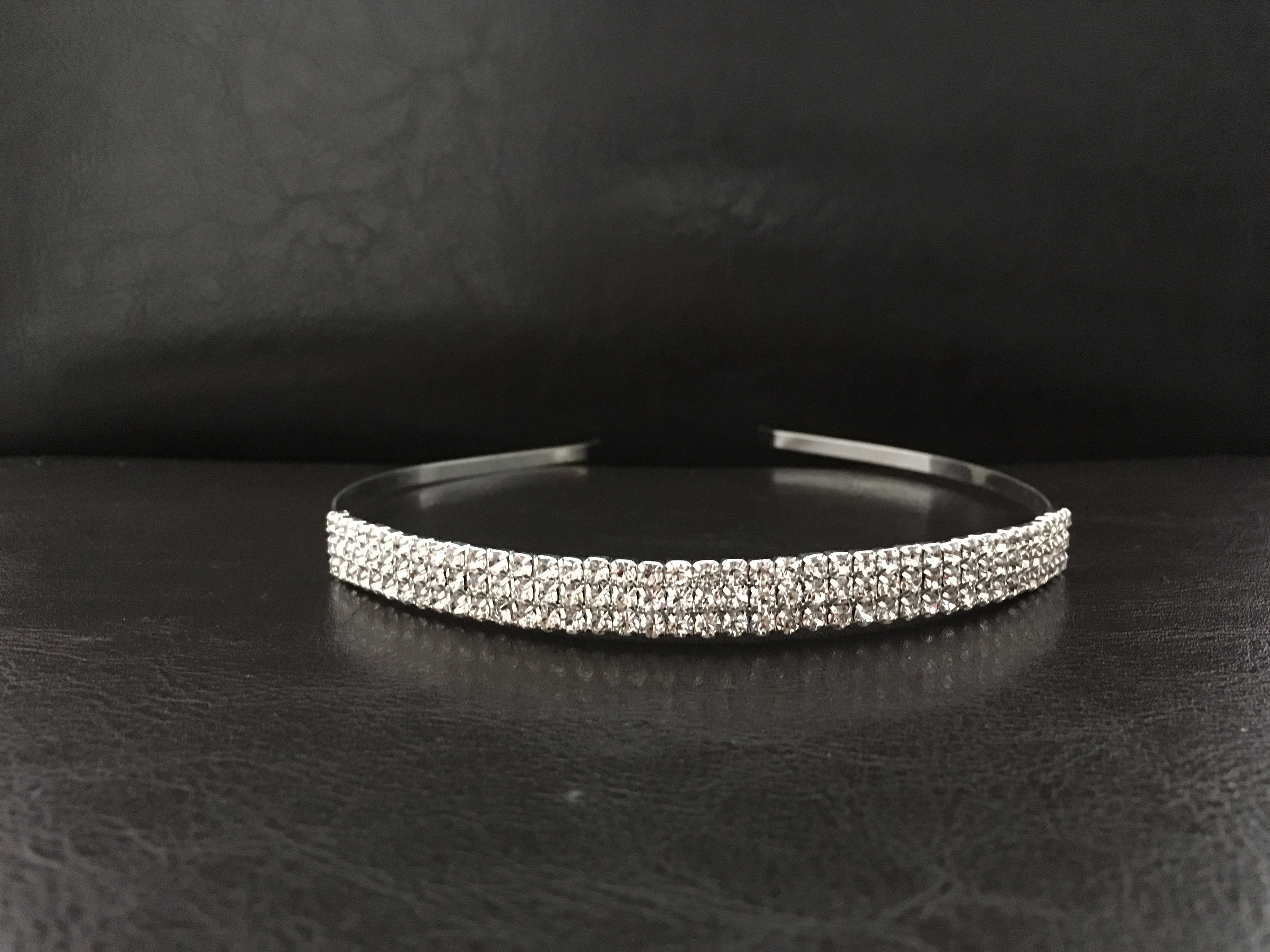 Strass Diadem Silber – zarte Tiara für Hochzeit & Braut, glitzernder Haarschmuck | ONDEGO®