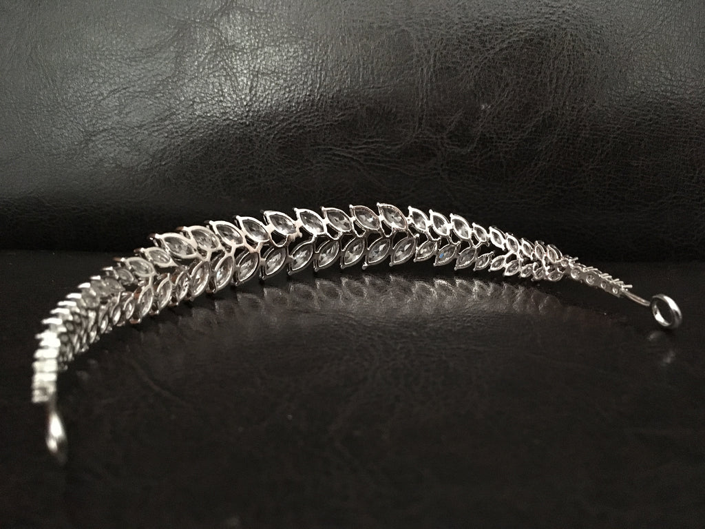 diadem-silber-zirkonia-marquise-seitenansicht-hochzeit-haarreif