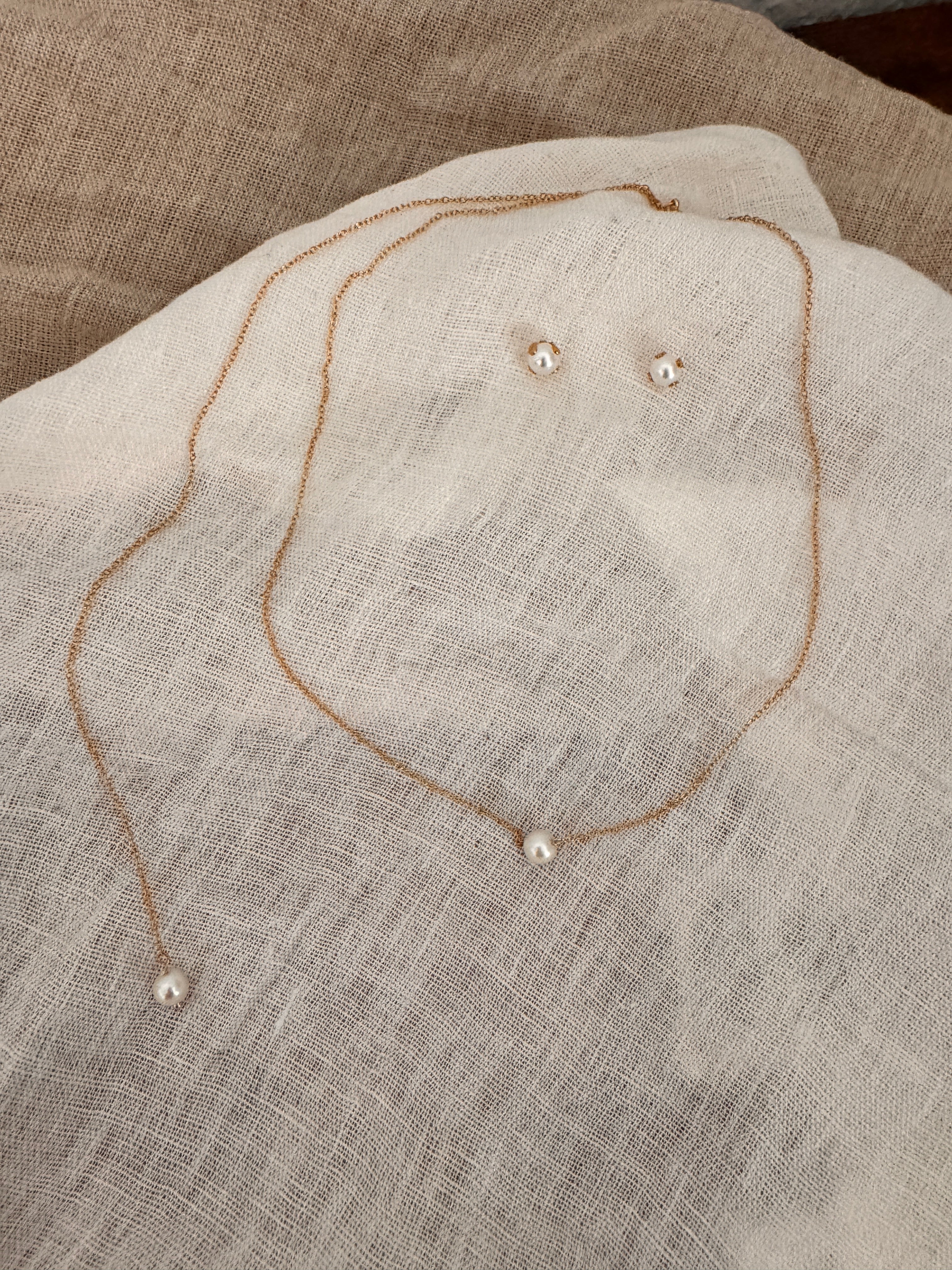elegante-rueckenkette-fuer-die-braut