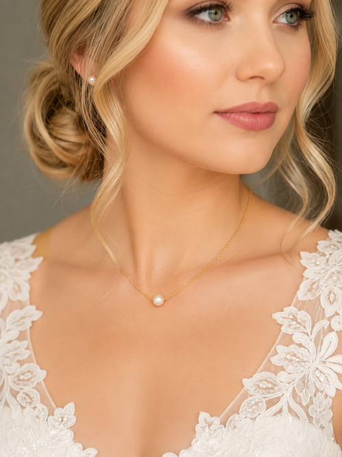 filigrane-halskette-mit-rueckenkette-gold