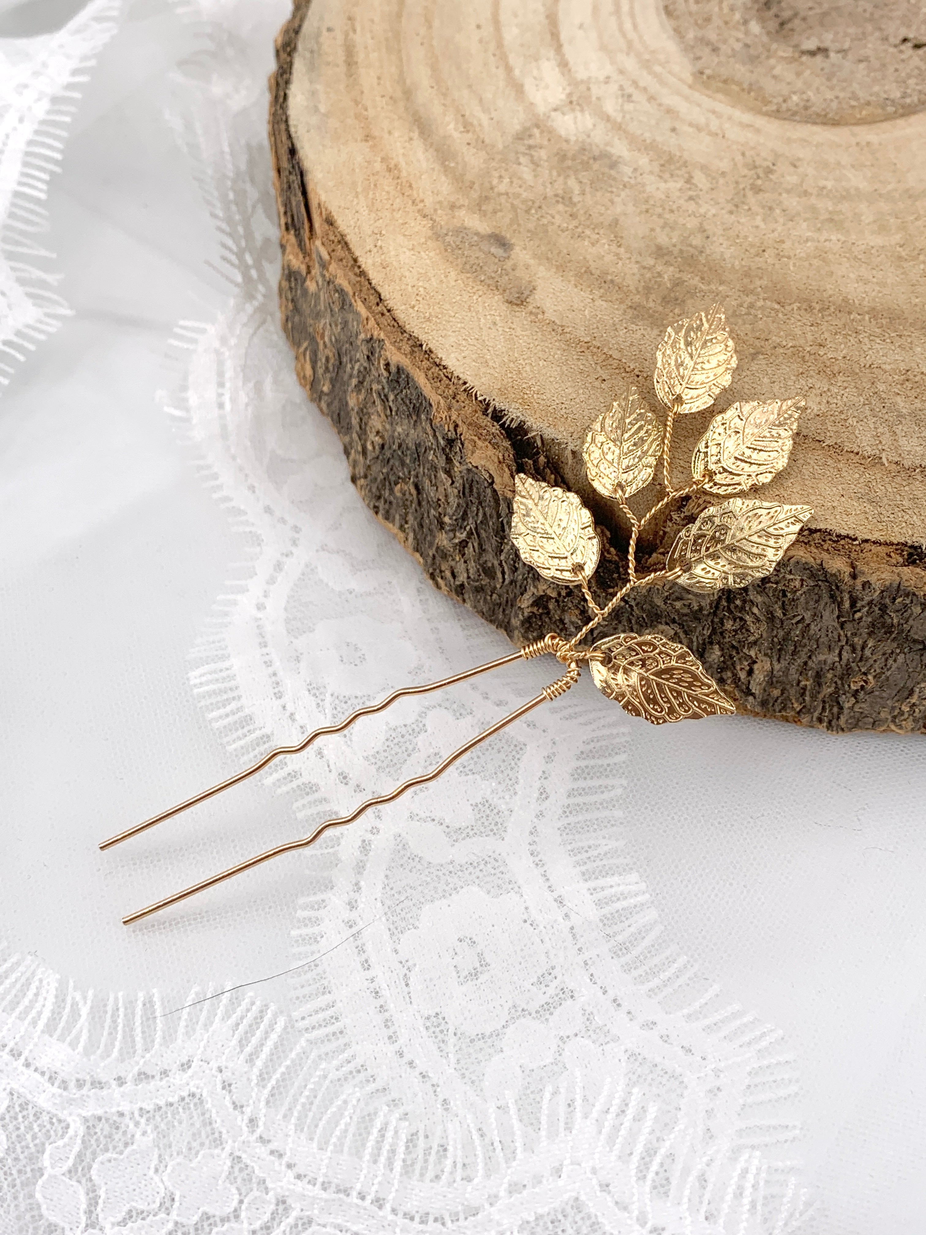 filigraner-haarpin-gold-blaetter-hochzeit-accessoire