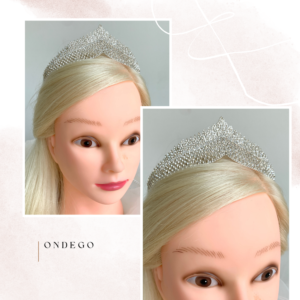 glamouröse-kristallkrone-in-silber-mit-üppigem-kronenbogen-für-hochzeiten-und-gala-events