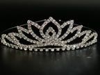 glitzerndes-lotus-diadem-für-braut-haarschmuck-mit-klaren-kristallen