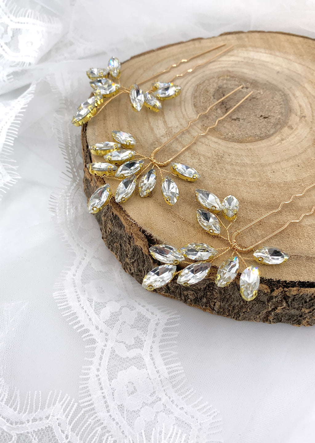 goldener-braut-haarpin-mit-funkelnden-strasssteinen