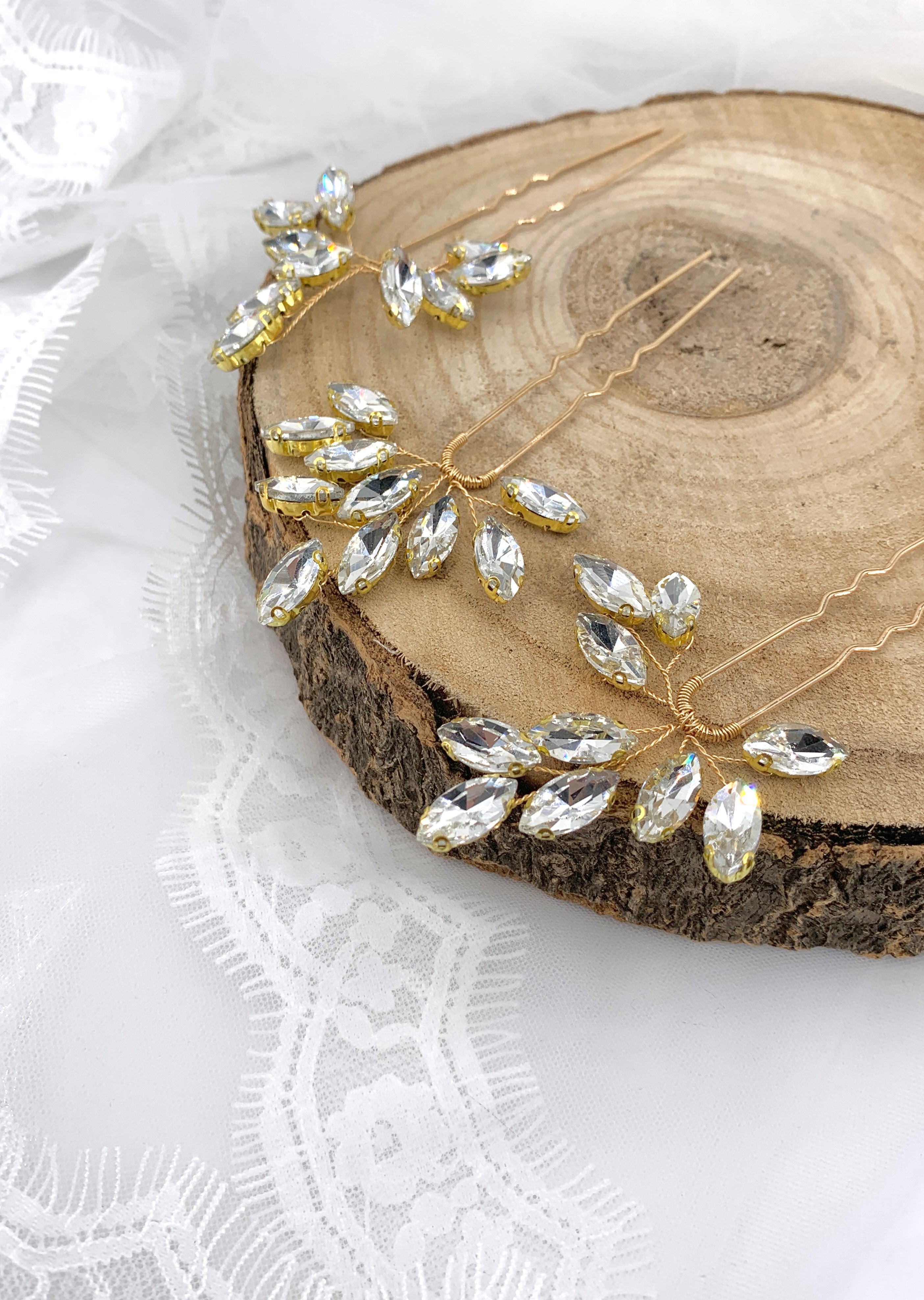 goldener-braut-haarpin-mit-funkelnden-strasssteinen