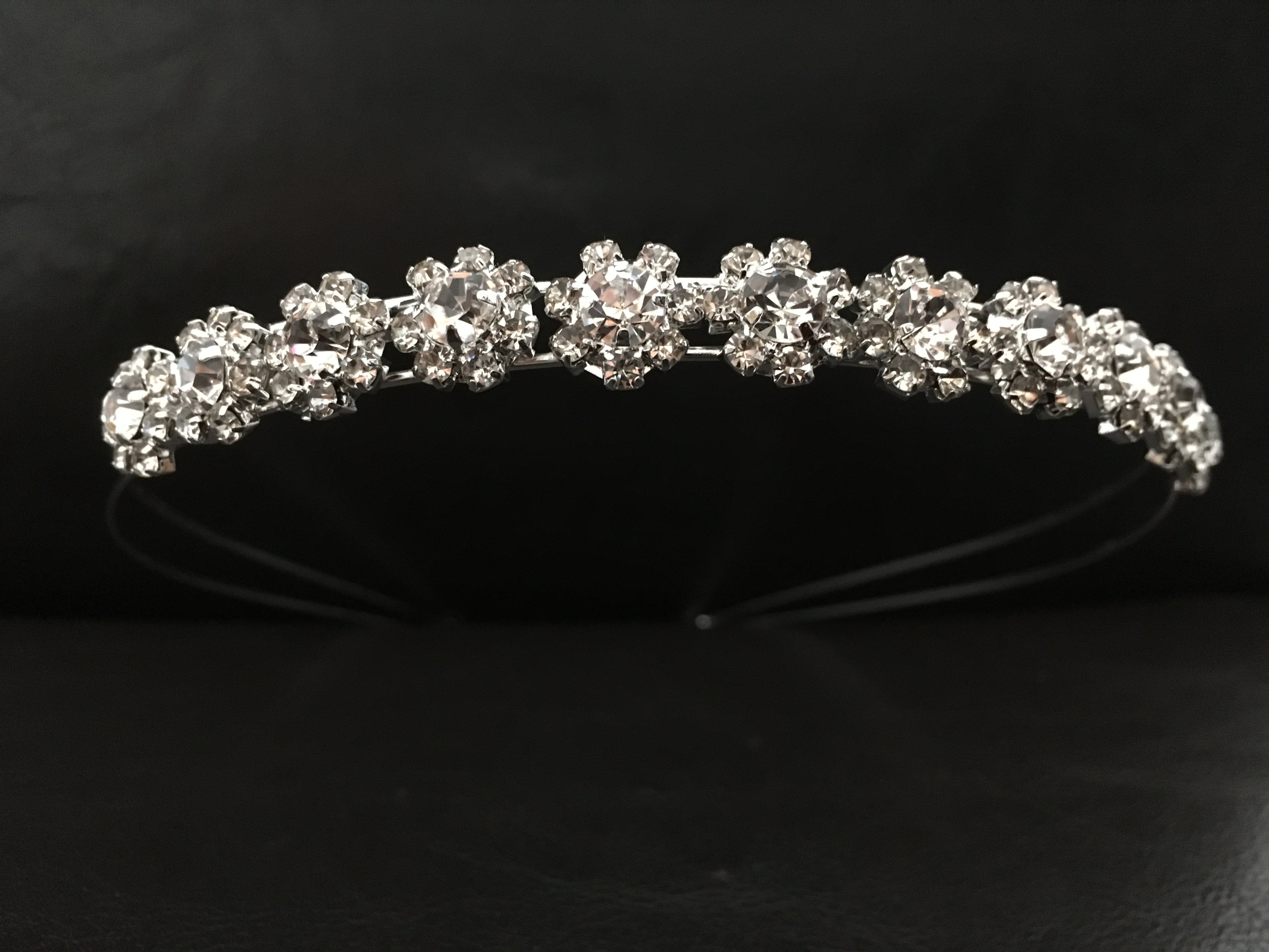 haarreif-seitliche-ansicht-silber-kristall-diadem-hochzeit-haarschmuck