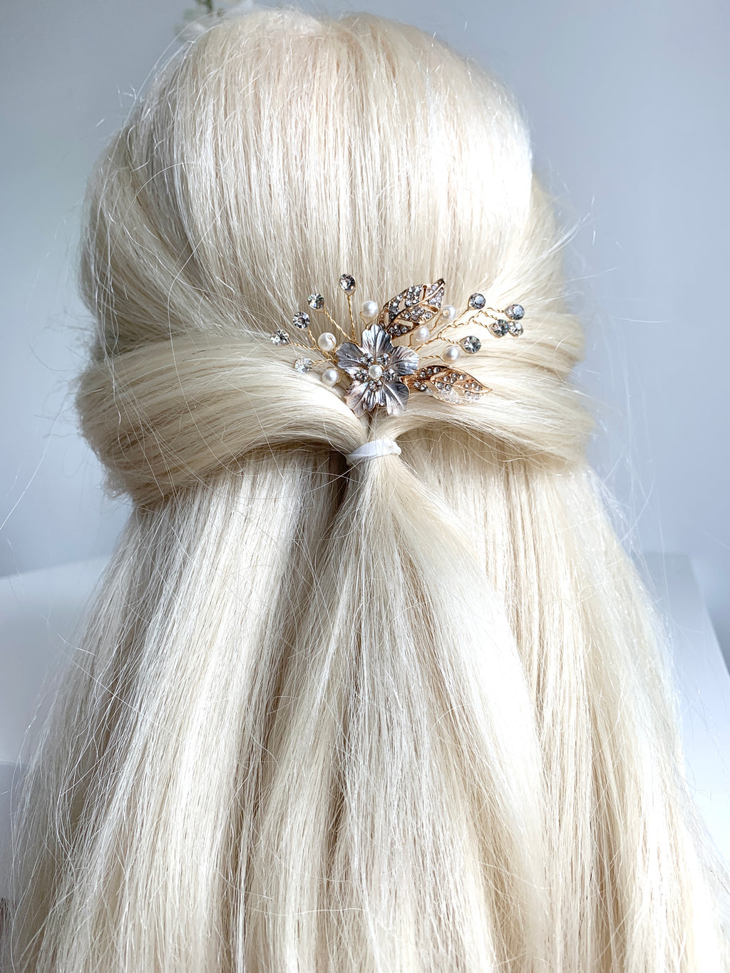 haarschmuck-braut-gold-haarpin-mit-strass-und-perlen