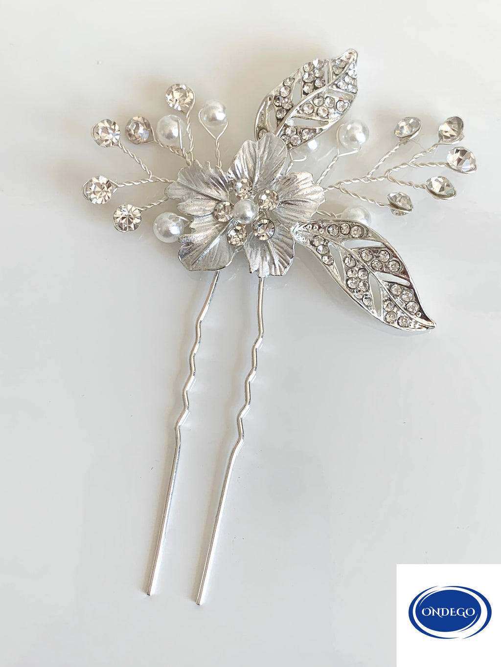 haarschmuck-braut-silber-mit-bluete-und-strasssteinen