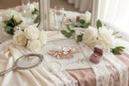 hochzeit-haarschmuck-haarkamm-rosegold-perlen-kristallblueten