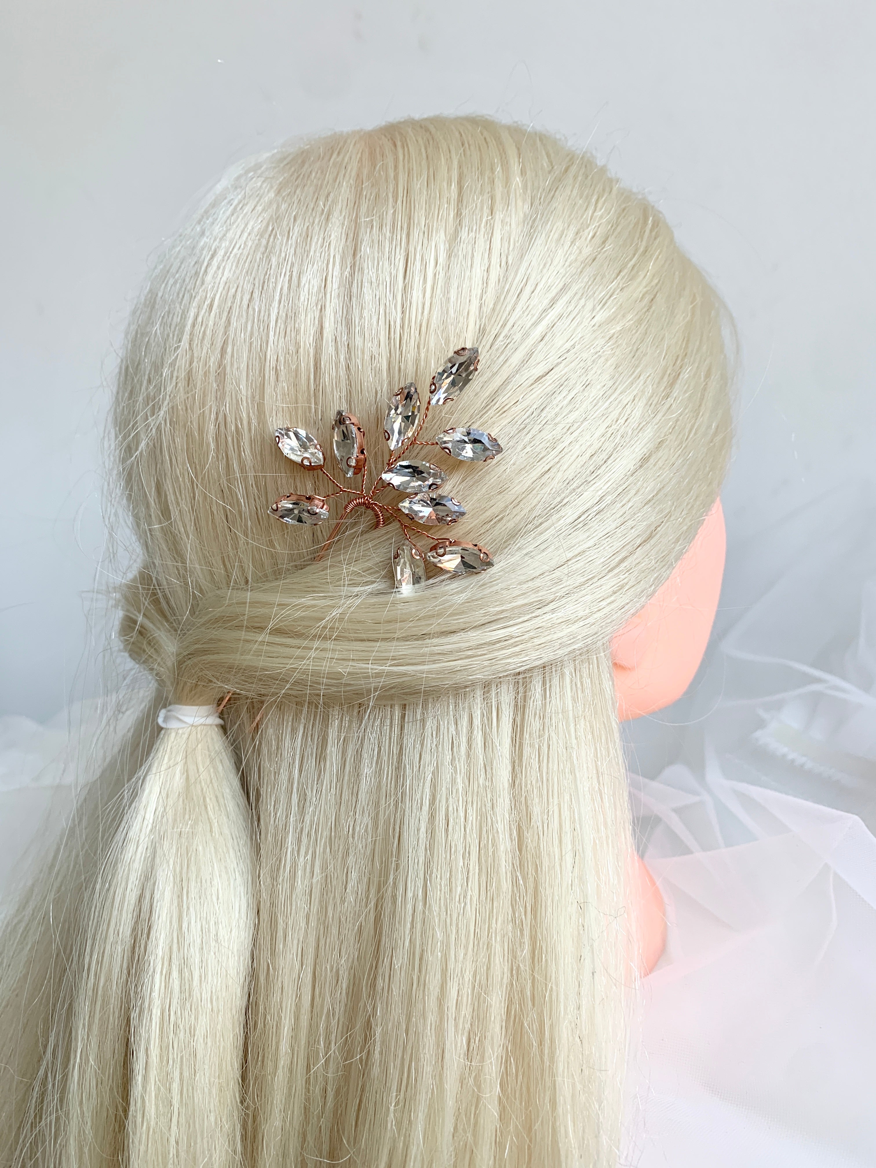 hochzeit-haarschmuck-rosegold-mit-kristallzweigen