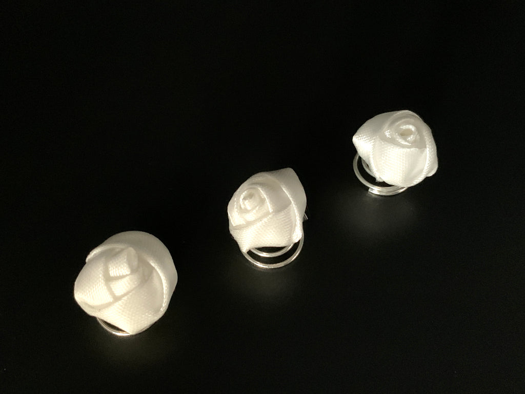 hochzeits-curlies-weisse-rose-silber