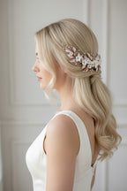 hochzeitsfrisur-haarkamm-blumen-rosegold