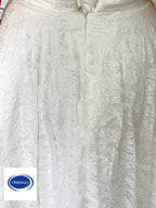 hochzeitskleid-weiss-spitzenkleid-seitlich