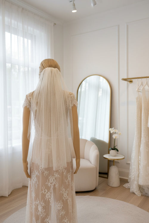 kurzer-brautschleier-ivory-75cm-glitzertuell