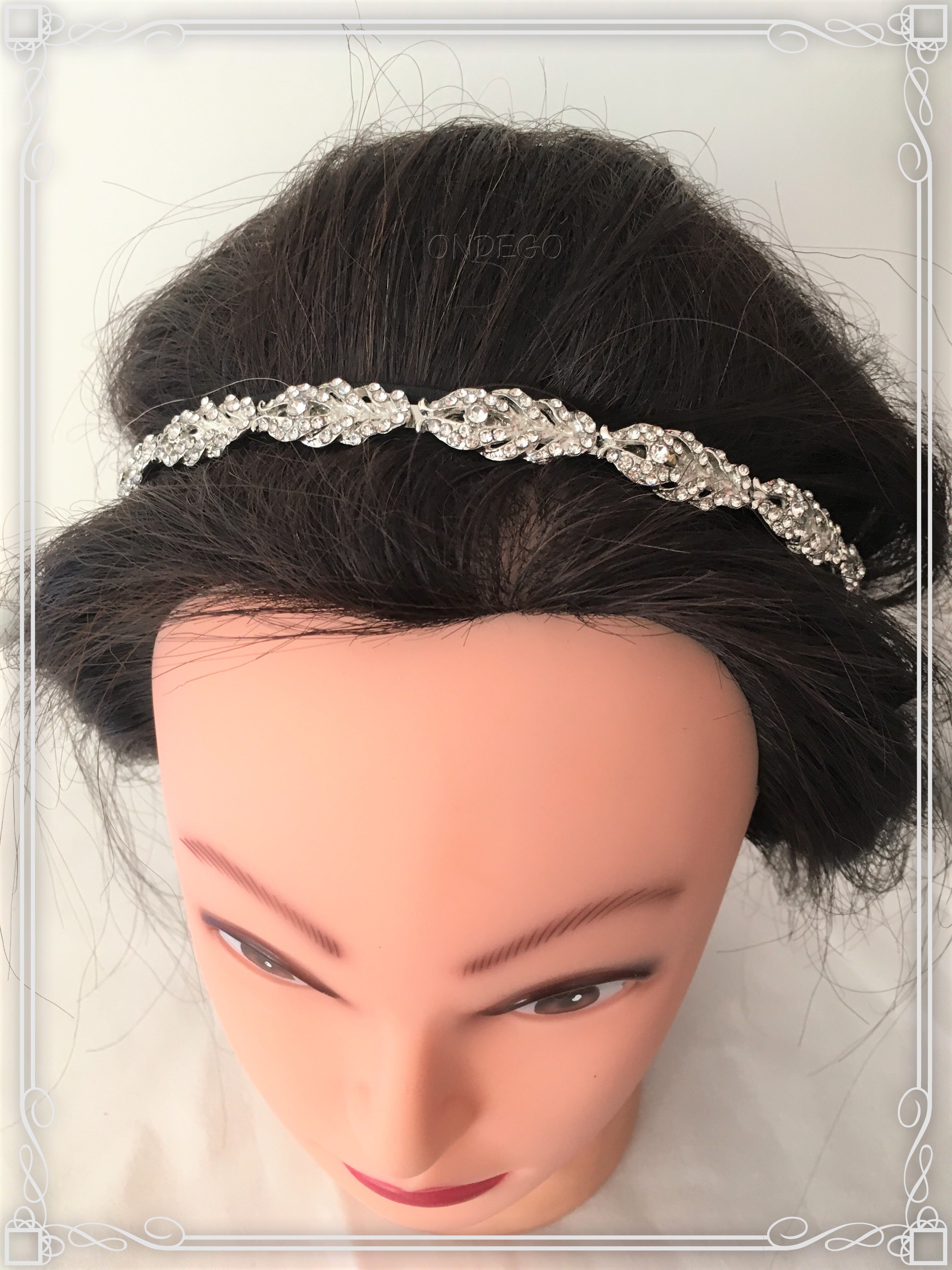 luxuriöser-haarreif-für-die-braut-mit-klaren-kristallen