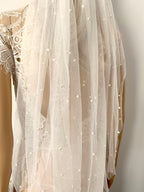 perlen-braut-schleier-kurz-75cm-ivory-elegant