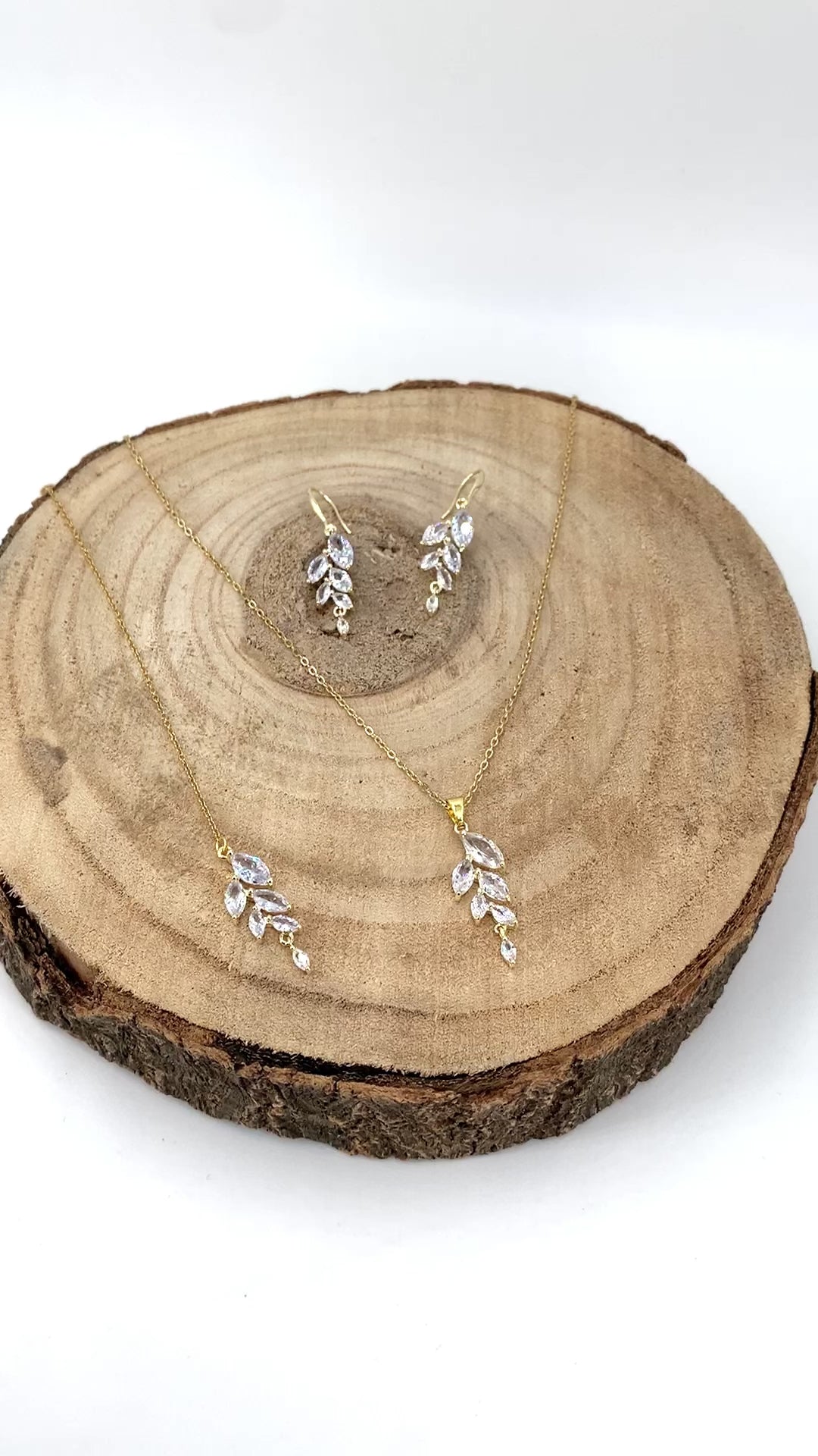 Zirkonia Rückenkette – 2 in 1 Kette mit Rückenanhänger | Gold | ONDEGO®