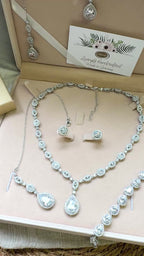 Brautschmuck mit Zirkonia – Rückenkette mit Halskette, Ohrringe oder Armband | Silber | ONDEGO®