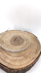 collage-mit-braut-haarreif-an-mannequin-und-seitenansicht-zarter-silber-hochzeitshaarschmuck