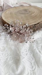haarkamm-hochzeit-rosegold-mit-kristallblueten