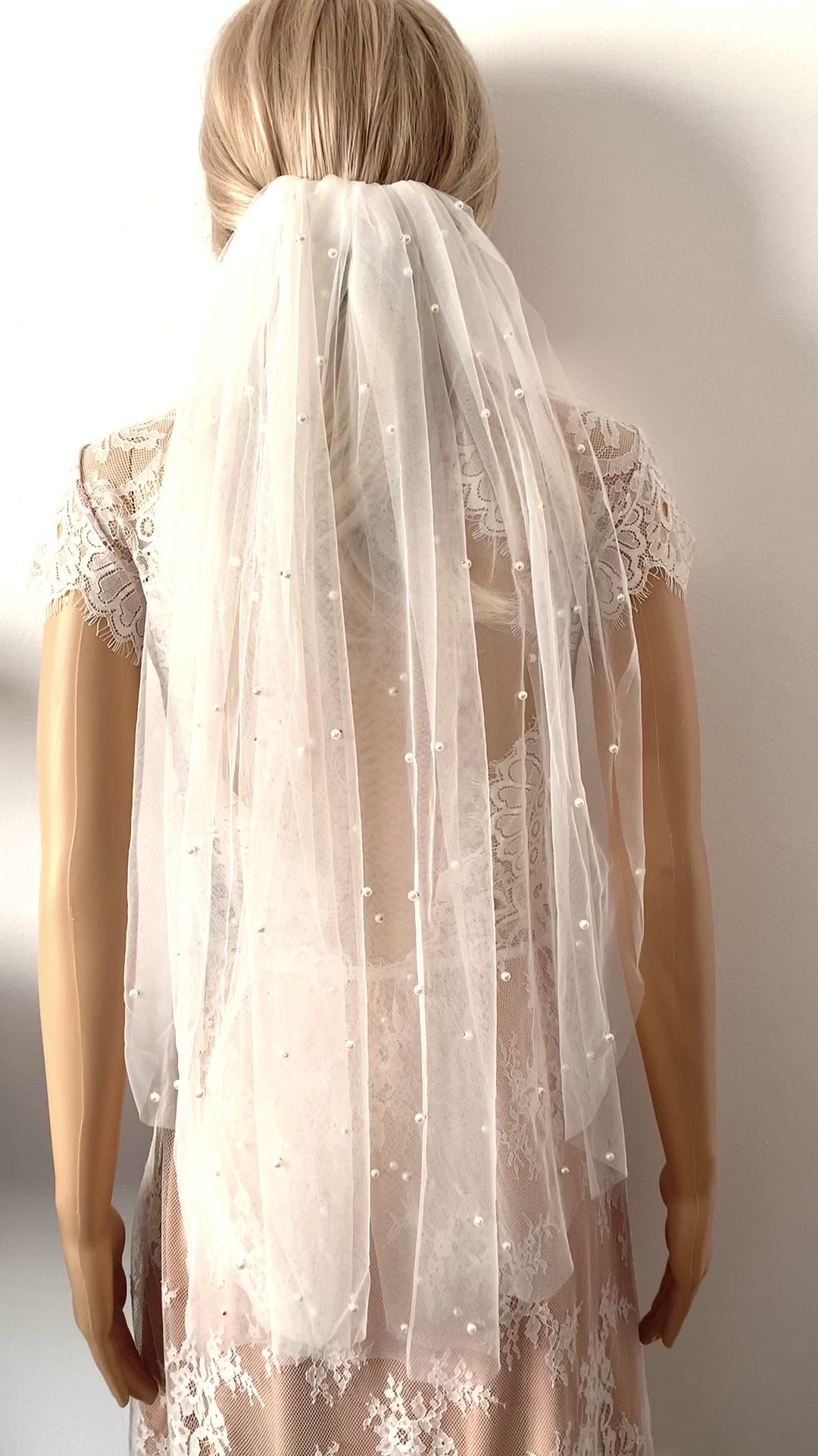 schleier-fuer-brautkleid-ivory-perlen-schlicht