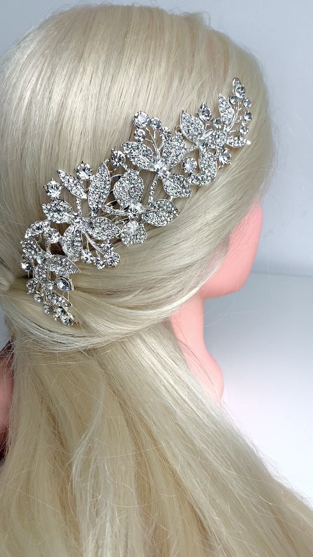 hochzeit-haarschmuck-silber-haarkamm-blumen-kristall
