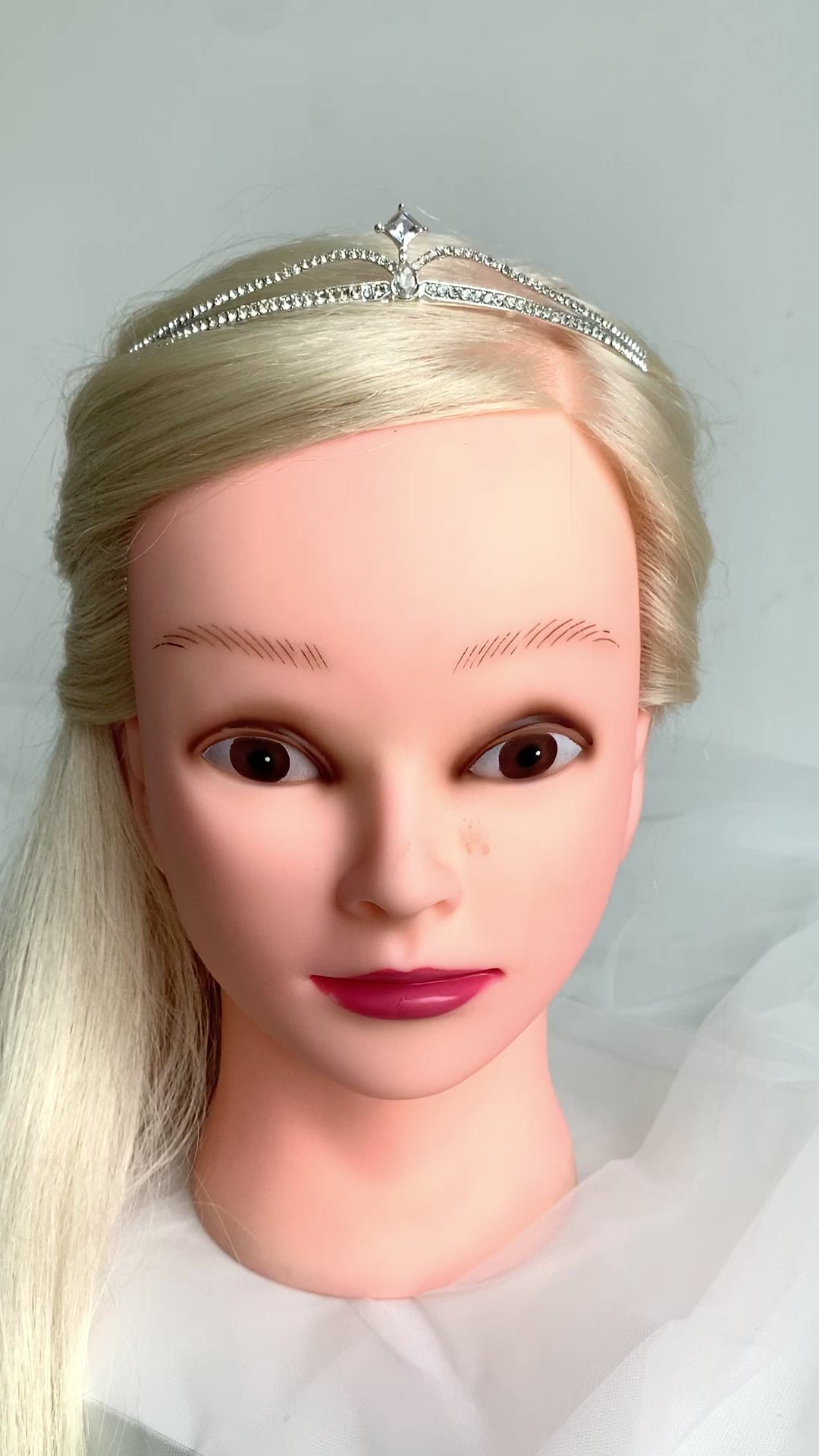 Strass Diadem Silber – Tiara für Hochzeit, Braut & Geburtstag, Haarschmuck mit Ösen | ONDEGO®