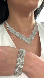 XXL Schmuckset Damen Silber – 3-teiliges Strass Collier, Ohrringe & Armband – Brautschmuck für Hochzeit, Abiball & Gala | ONDEGO®