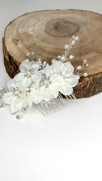 haarkamm-braut-silber-stoffblumen-kristalle