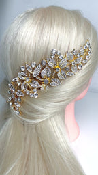 hochzeit-haarschmuck-gold-haarkamm-blumen-kristall