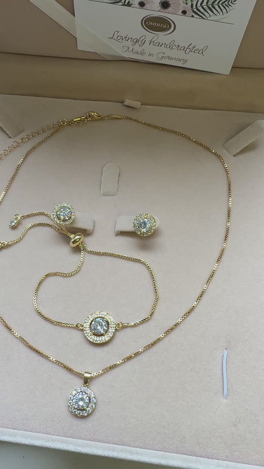 Zirkonia & Strass Schmuckset in Gold – Halskette, Ohrringe & Armband | ONDEGO®