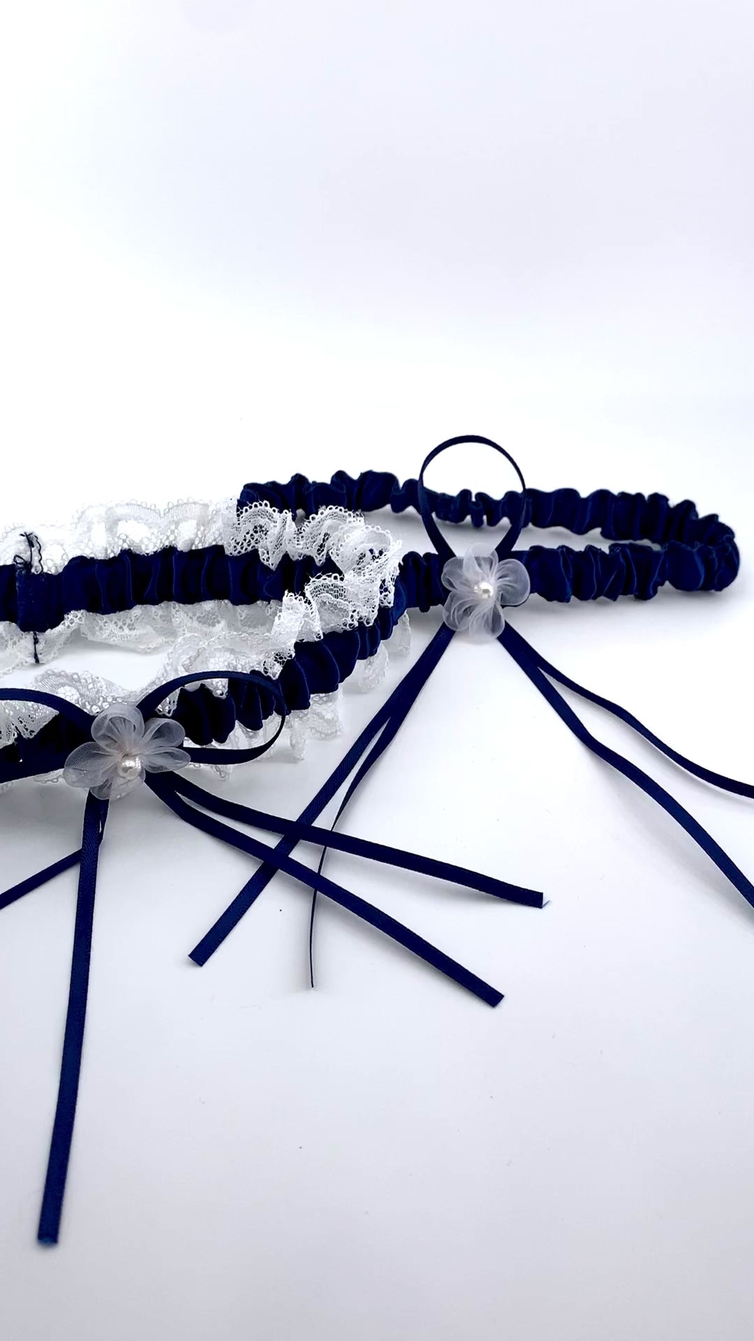 strumpfband-braut-dunkelblau-klassisch-elegant