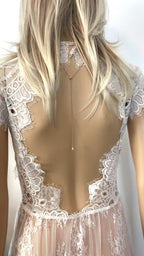 backdrop-necklace-zirkonia-brautschmuck-gold-ondego
