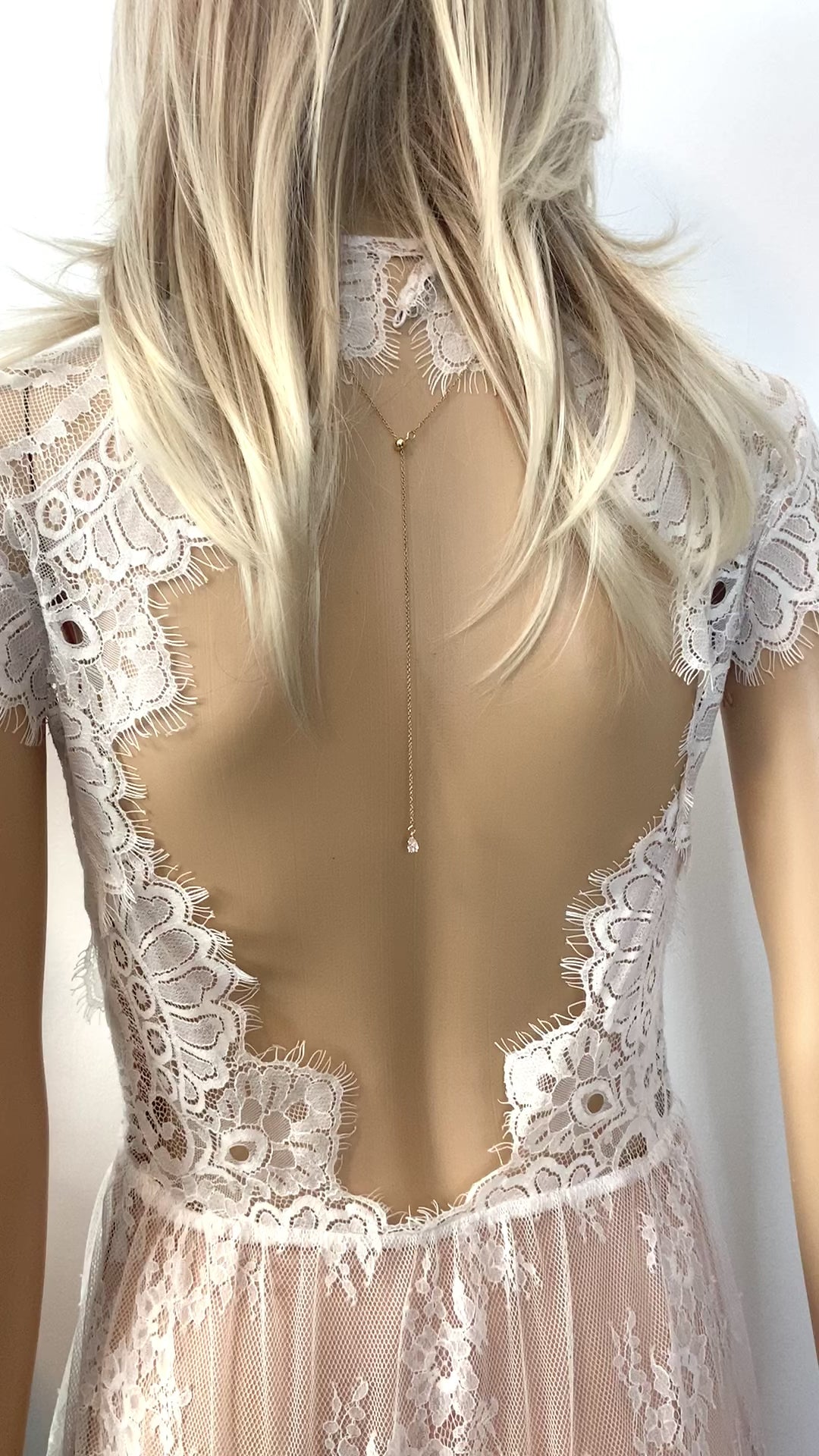 backdrop-necklace-zirkonia-brautschmuck-gold-ondego
