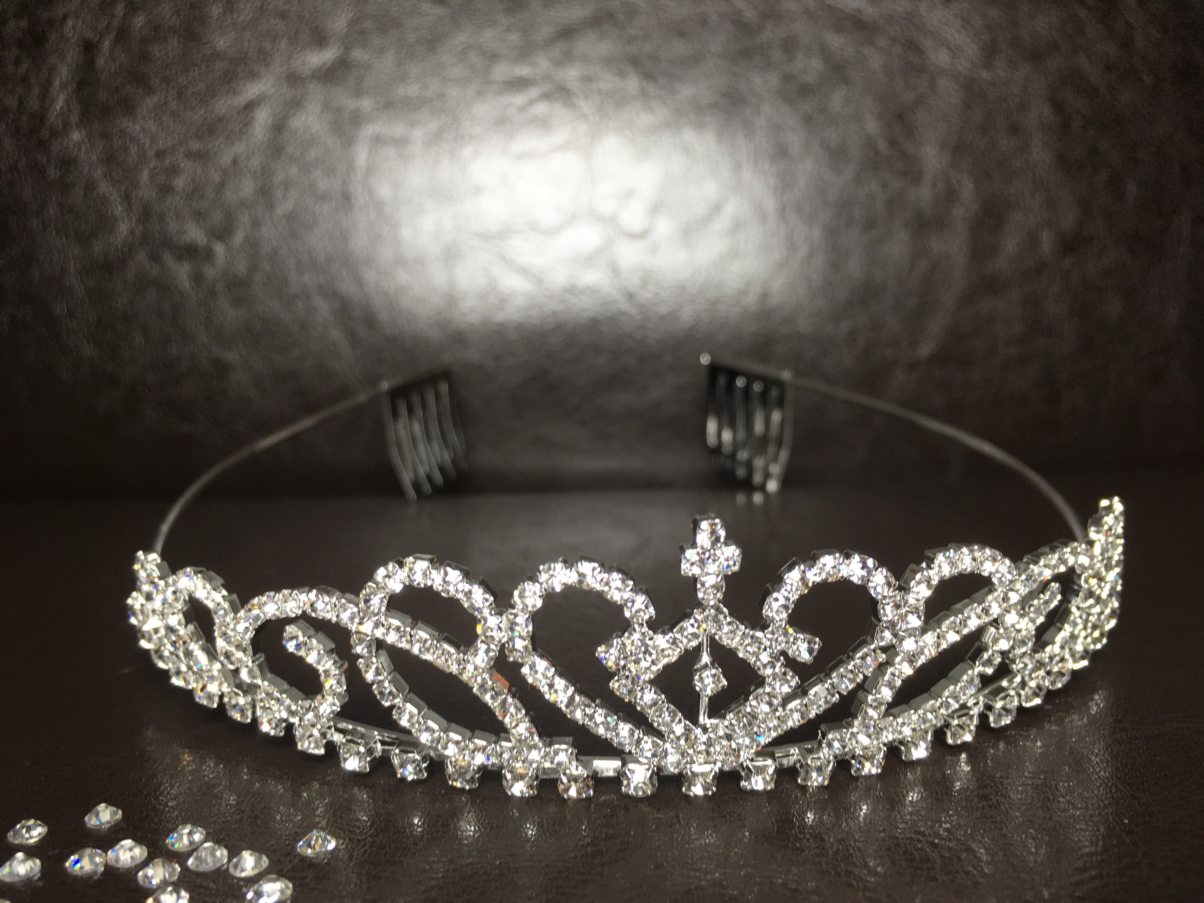 princess-tiara-silber-mit-herzornament-und-kamm
