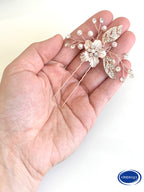 rosegoldenes-brautaccessoire-haarpin-mit-blumenmotiv