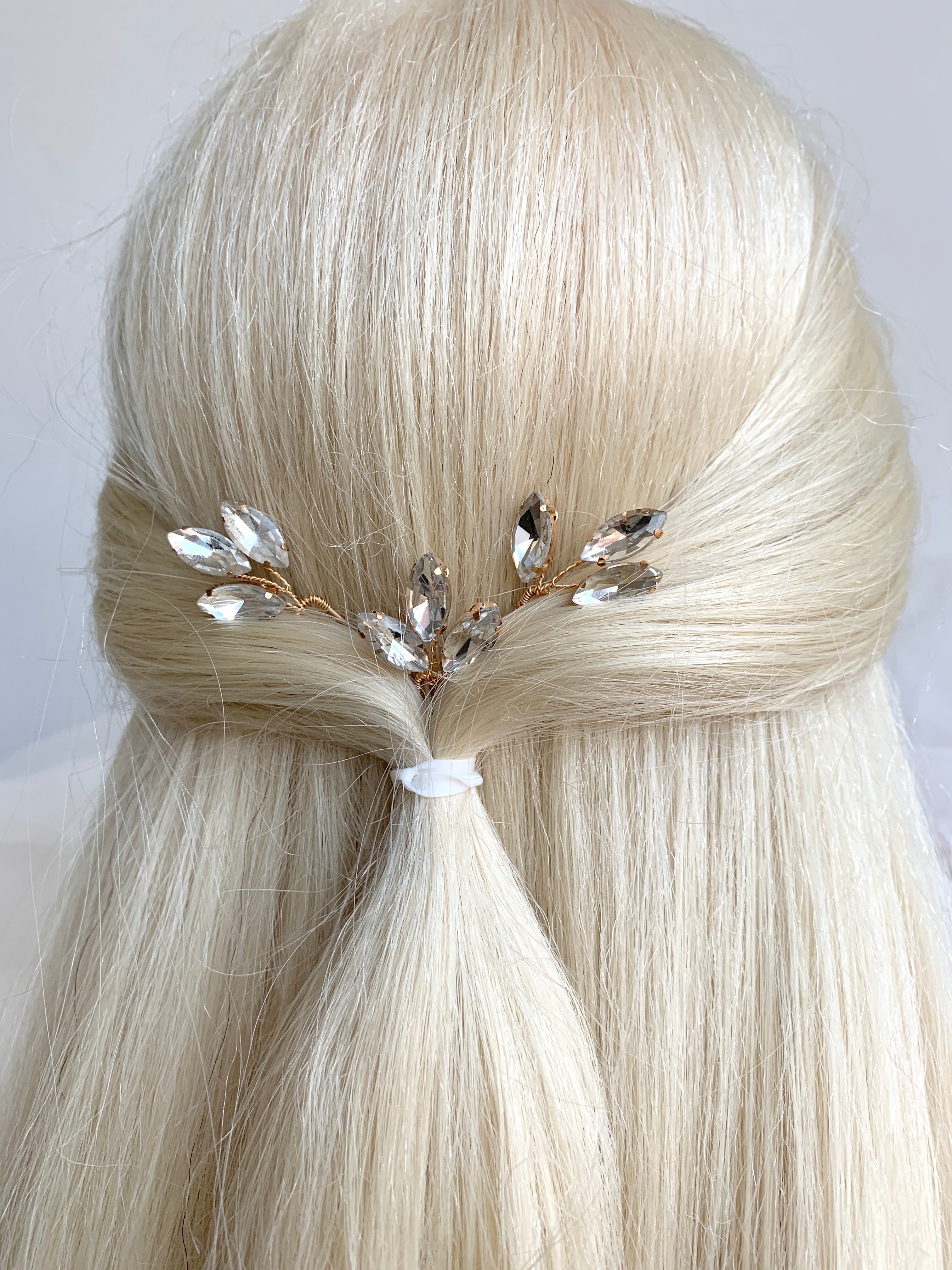 schlichte-braut-haarnadeln-mit-navette-kristallen