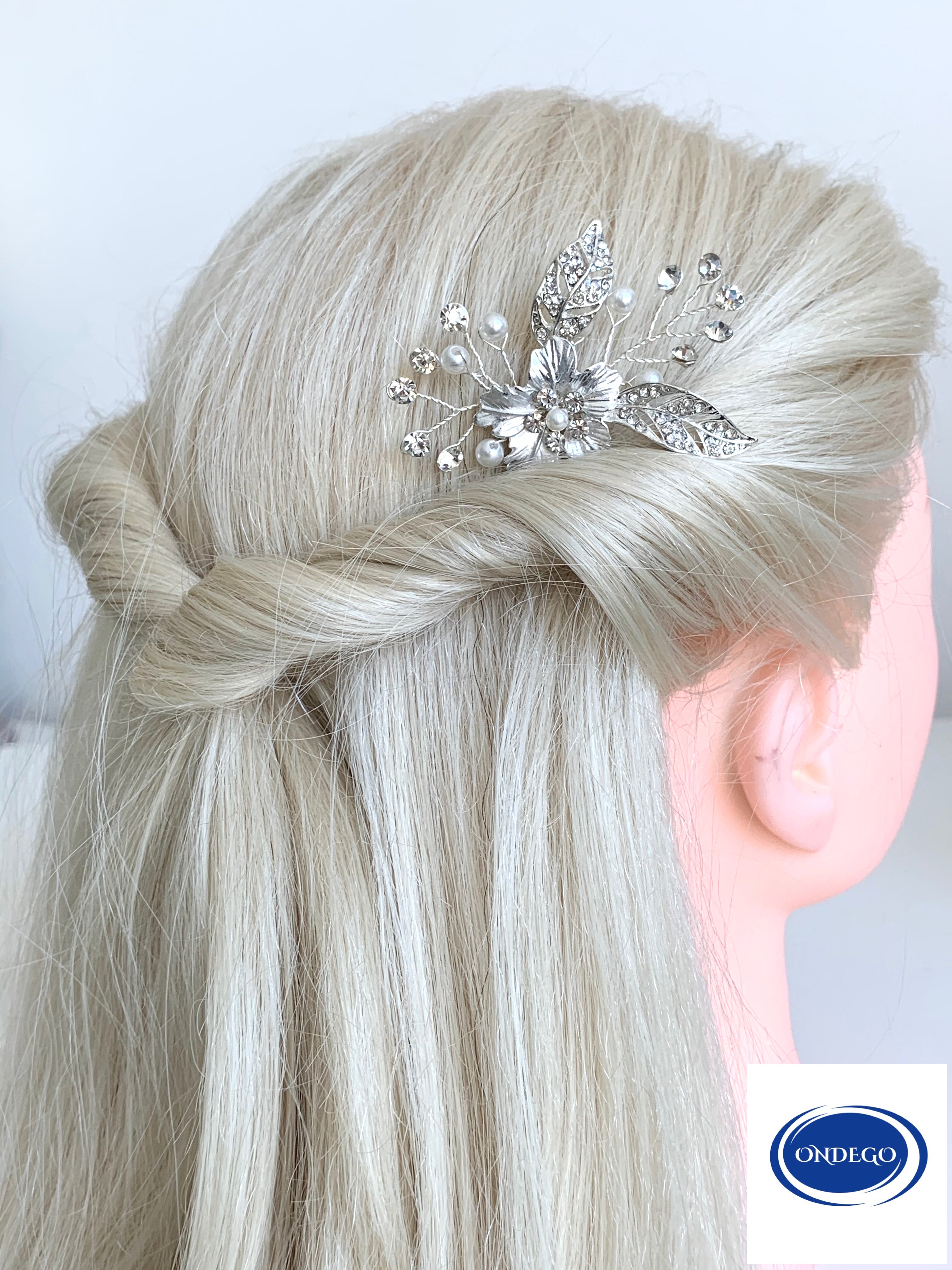 silbernes-brautaccessoire-haarpin-mit-strass-und-blattdesign