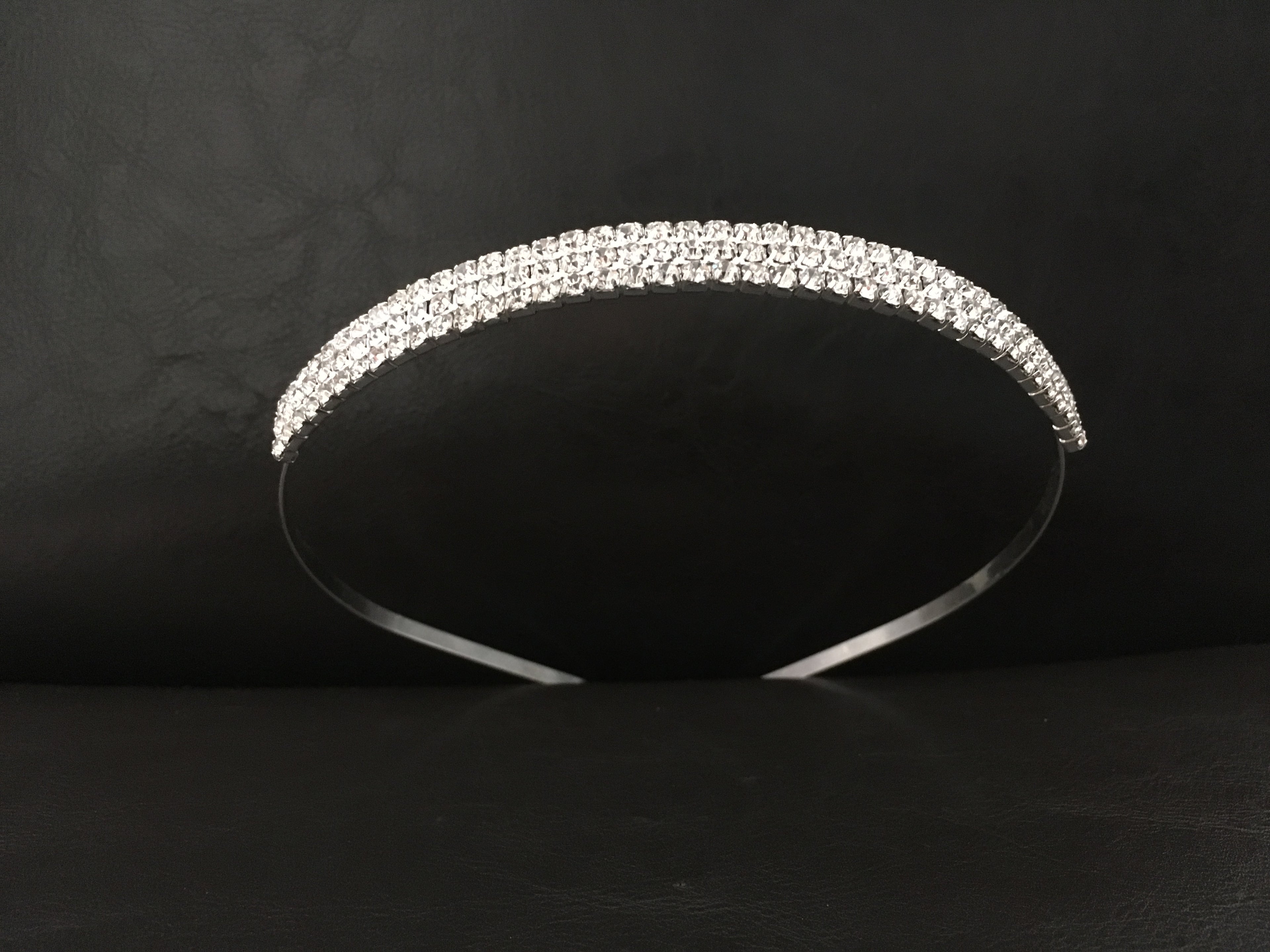 Strass Diadem Silber – zarte Tiara für Hochzeit & Braut, glitzernder Haarschmuck | ONDEGO®