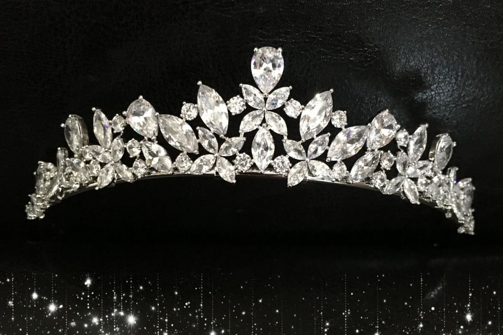 tiara-braut-diadem-strass-zirkonia-silber-hochzeit-haarschmuck-krone-brautschmuck-ondego