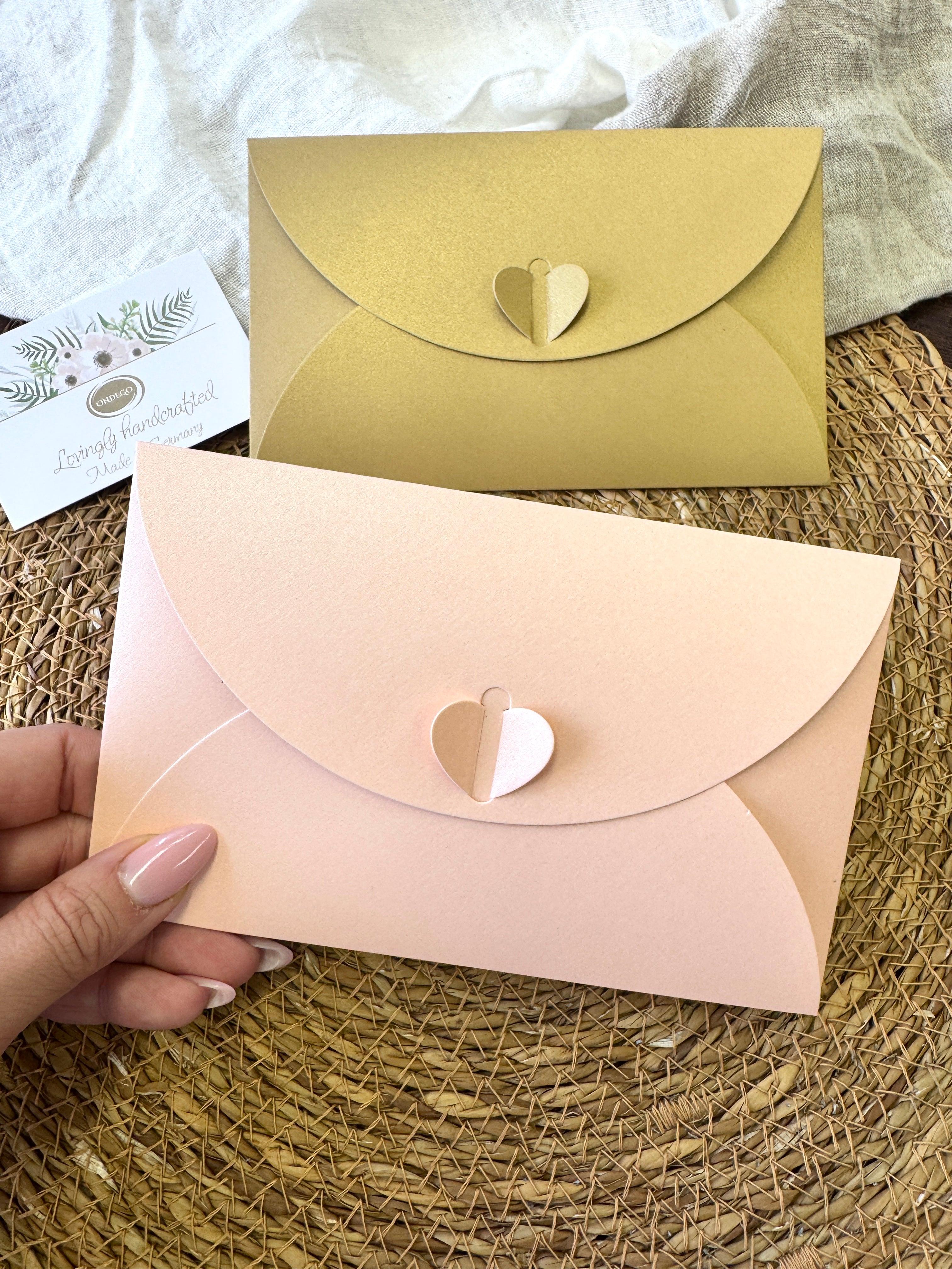 xxl-rubbelkarte-a6-gold-rose-schimmer-herzmotiv