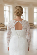 zeitloses-hochzeitskleid-spitze-front